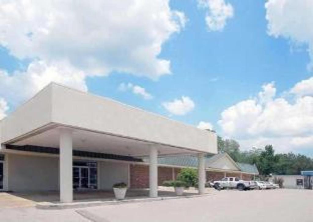 Econo Lodge Corinth Exterior photo